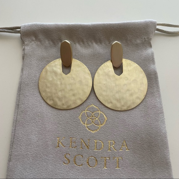 NWOT Kendra Scott Didi Gold Statement Earrings - Picture 7 of 8